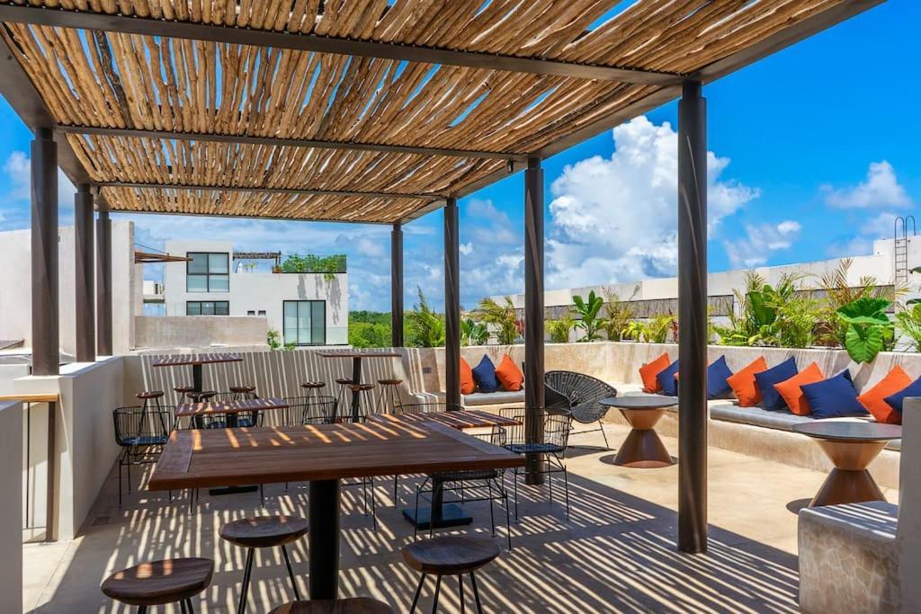 Comfort & Style In 2br - Pool Access - A209 *